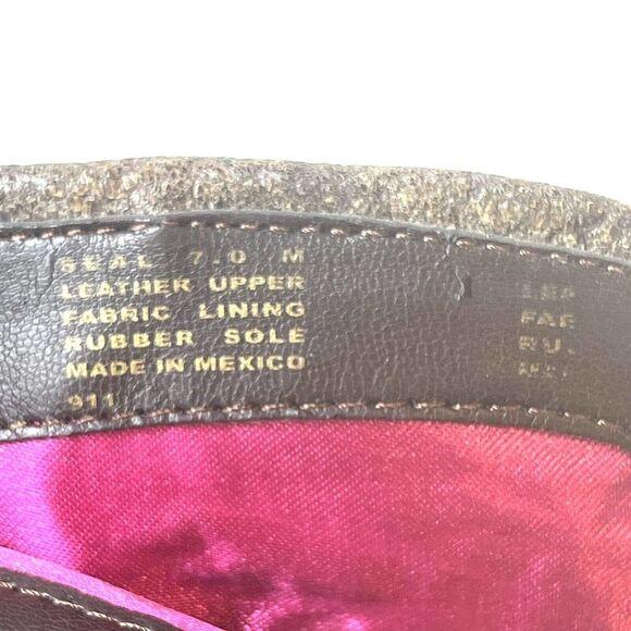 Betsey Johnson Seal Ruffled Brown Leather Back-Zip Western Ankle Bootie Womens 7 - Picture 10 of 11